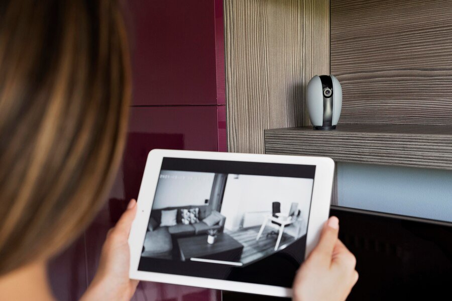 How Smart Security Systems Are Making Homes Safer in 2024